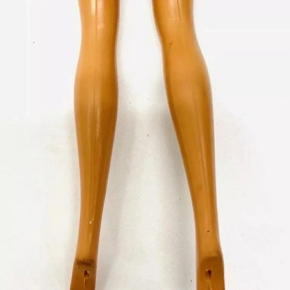 MATTEL BARBIE Doll Long Blond Hair Blue Eyes Top & Skirt 12"Tall Used - Picture 8 of 11